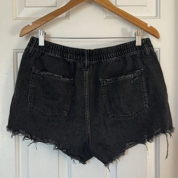 Aerie distressed daydream elastic waist black shorts large - Picture 3 of 4